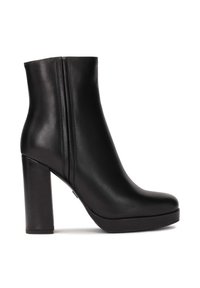 Mustat nahka ankle boots korkean lohko korolla, sileällä pinnalla, sivuvetoketjulla ja pyöreällä kärjellä. Lisää korkeutta antava pohja.