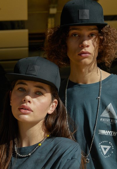 Flexfit PREMIUM FITTED - Cap - dark navy/dunkelblau - Zalando.ch