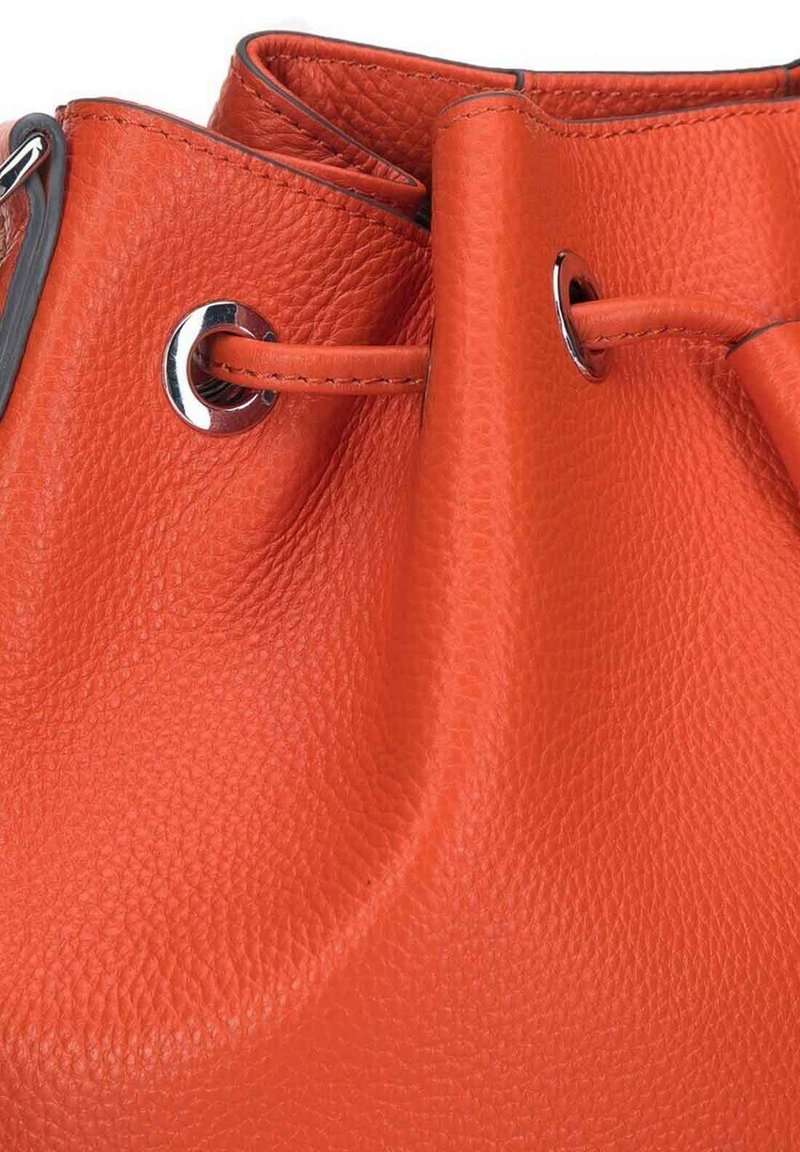 WITTCHEN Cross body bag orange Zalando