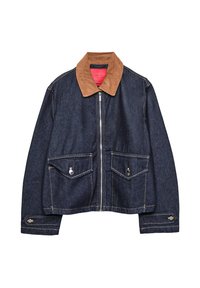 Veste en denim avec un col en velours côtelé marron, deux poches à rabat à l'avant et une fermeture éclair. Couleur bleu foncé avec des accents de couture visibles.
