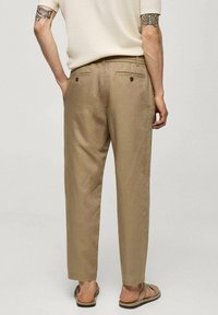 Mango Kalhoty - khaki