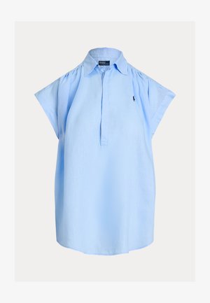 Svetlomodrá tielková blúzka so špicatým golierom, predným zapínaním na gombíky a malým vyšívaným logom na ľavej strane hrude.