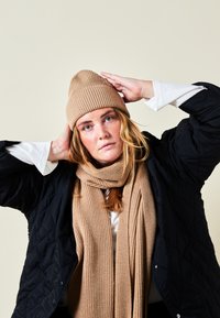 Popeia - Beanie - beige Thumbnail Image 1