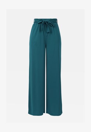 Zöld árnyalatú, bő szárú nadrág sima anyagból, derékrészen megkötős övvel és laza fazonnal. Nincsenek látható zsebek vagy további részletek.