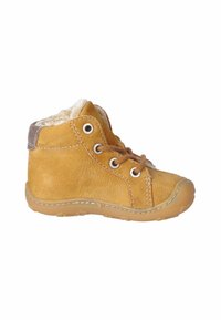Tanfarbenes Wildleder-Ankle Boots mit flauschiger Innenausstattung, ausgestattet mit zwei Paar Ösen, braunen Schnürsenkeln und einer flexiblen Gummisohle mit Nähdetails.