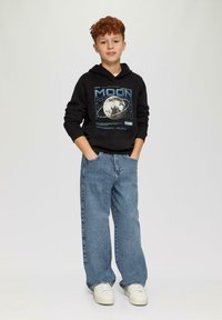 s.Oliver IMPRIMÉ - Kapuzenpullover - schwarz