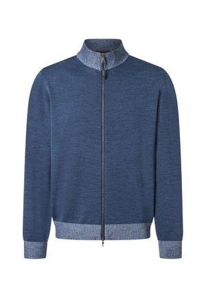 Blå striktrøje med fuld lynlås og ribstrikket krave, manchetter og kant i et lysere blå og hvidt stribet mønster.