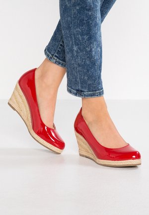 Marco Tozzi Keilpumps - red