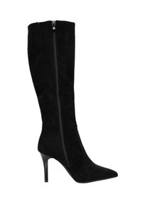 Bota de ante negra hasta la rodilla con punta afilada y tacón de stiletto delgado. Cuenta con una cremallera lateral y una textura suave. Diseño simple y elegante.