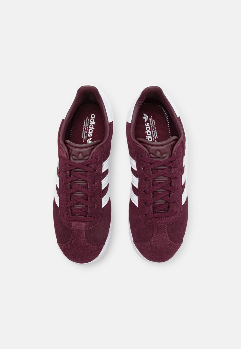 adidas Originals GAZELLE - Trainers - maroon/cloud white/dark brown -  Zalando
