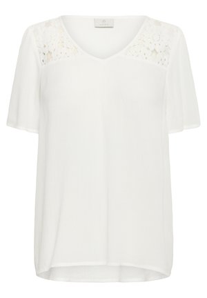T-shirt blanc à manches courtes avec un col en V, un corps texturé et des accents en dentelle florale sur les épaules. Tissu doux et léger.