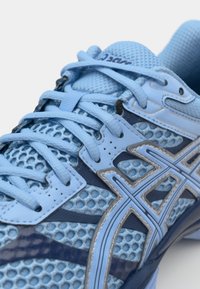 ASICS SportStyle GEL CUMULUS 16 UNISEX - Tossud - stone wash/independence blue