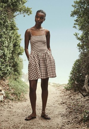 Next, REGULAR FIT - STRAPPY SKORT PLAYSUIT - Jumpsuit - chocolate brown   cream gingham