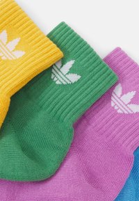 adidas Originals UNISEX 6 PACK - Zeķes - white/rose tone/light blue/preloved purple