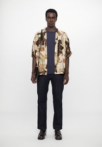 Origin Of Hearts PALI KIMONO UNISEX - Giacca leggera - slate ivory
