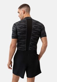Danish Endurance COMPRESSION SHORT SLEEVE 2-PACK - Camiseta deportiva - black grey camo
