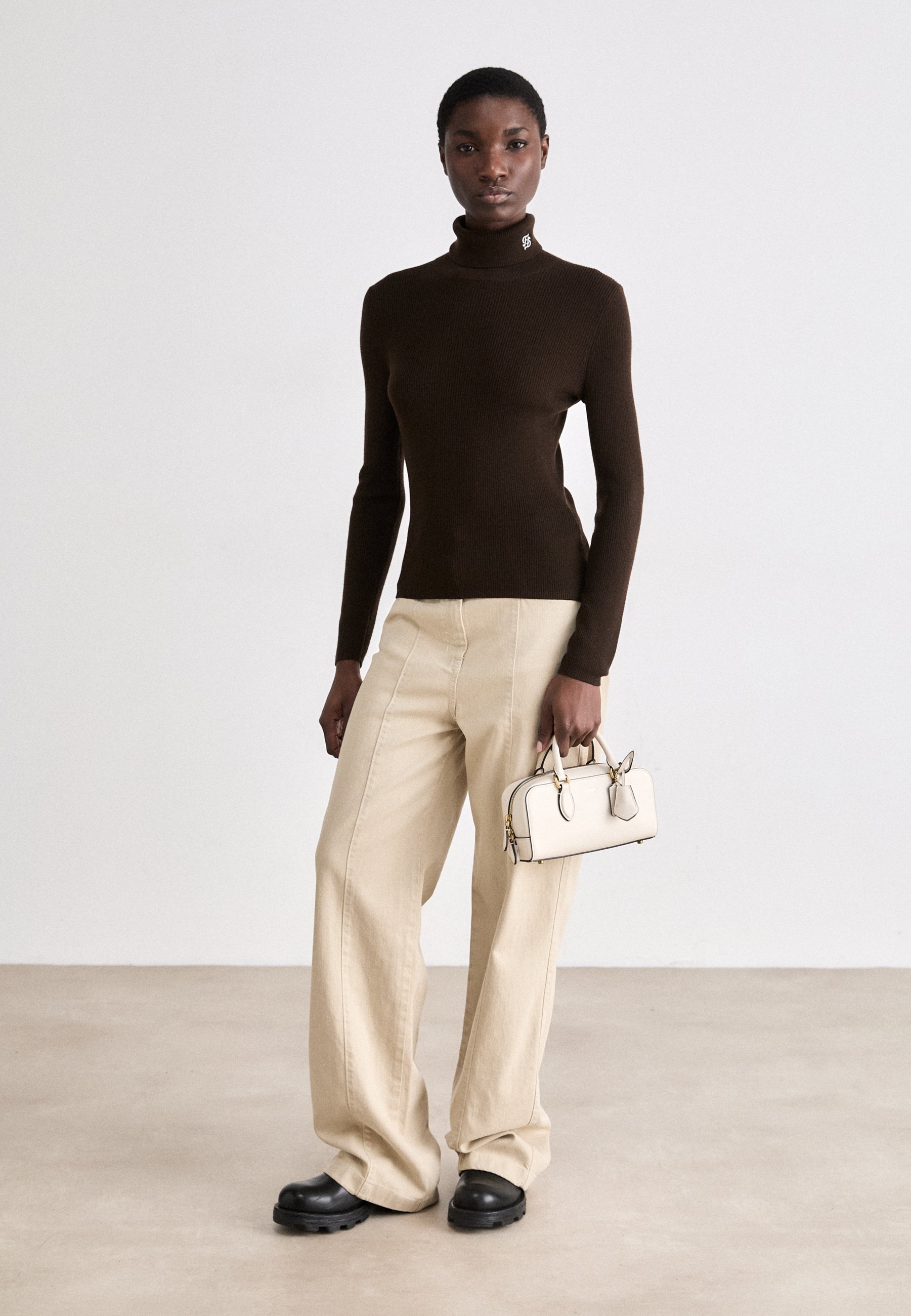 バッグ COACH Legacy Satchel Bag White y2k COACH Legacy Satchel Bag White y2k