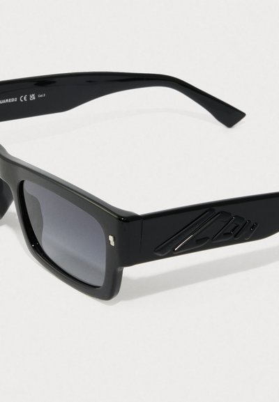 Schwarze Sonnenbrille mit rechteckigem Rahmen, Verlaufsgläsern und strukturierten Seiten mit geprägtem "Icon"-Logodetail.