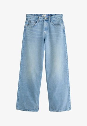 Jean bleu clair à jambes larges avec bouton et fermeture éclair à l'avant, cinq poches et coutures visibles.