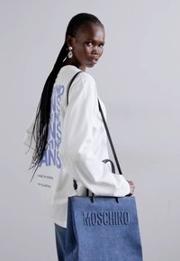 MOSCHINO Τσάντα χειρός - fantasia blue