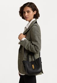 POLO ID LEATHER SMALL TOTE - Handtas - black