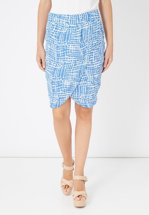 CON ESTAMPADO MODERNO Y BAJO REDONDEADO - Falda cruzada - azul