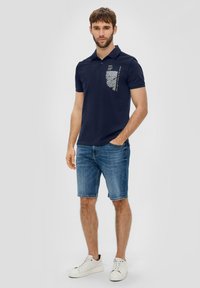 s.Oliver MIT GRAFIK - Poloshirt - navy