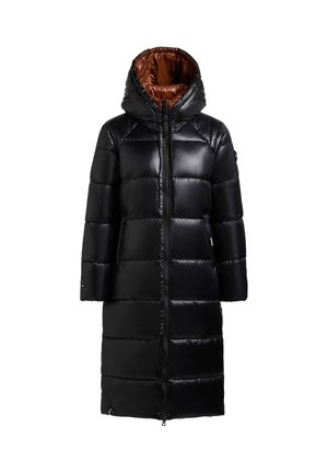 Juodas pūkinis paltas su blizgiu paviršiumi, iki kelių, su gobtuvu, užtrauktuko uždarymu ir kontrastinga rudos spalvos vidine pamušalu.