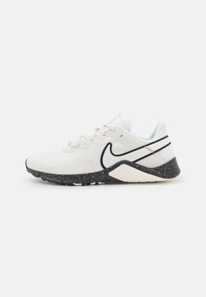 LEGEND ESSENTIAL 2 PRM - Zapatillas de entrenamiento - sail/black/metallic coppercoin