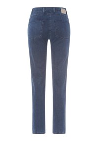Rechthoekige blauwe denim jeans met een gemiddelde wassing, voorzien van twee achterzakken en een gestikt label op de tailleband.