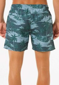 Heren zwemshorts in donkergroen met een tropisch patroon, voorzien van palmbomen en wolken. Elastische tailleband, lengte boven de knie.