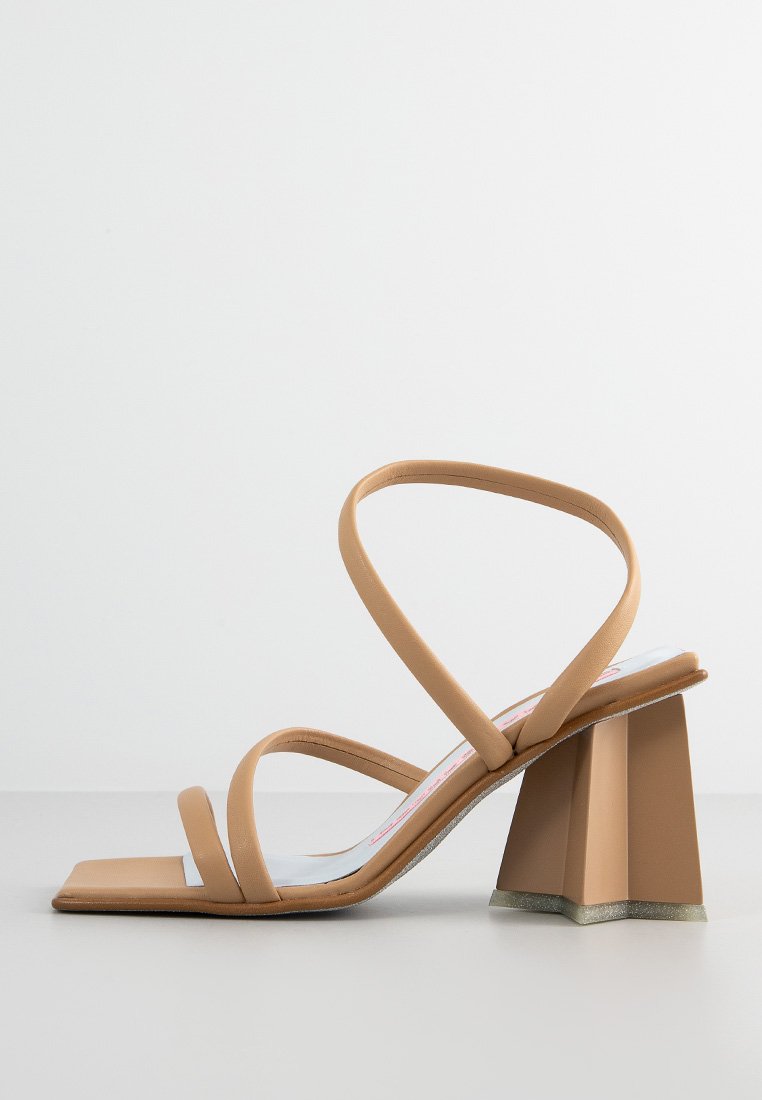 CHIARA FERRAGNI Sandalen met hoge hak bruin CHIARA FERRAGNI Sandalen met hoge hak bruin