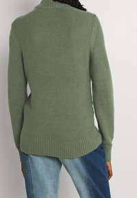 Vero Moda Strickpullover - green