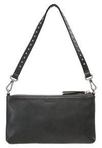 Sac poignet Esprit en cuir noir avec fermeture éclair argentée et bandoulière cloutée amovible, forme rectangulaire, texture lisse.