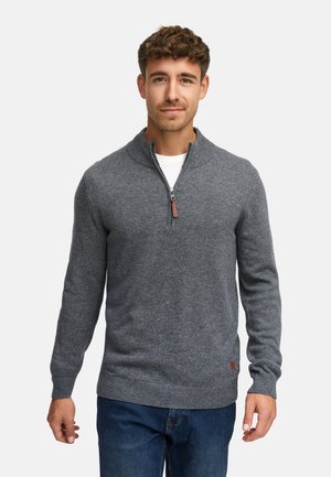 Grijze zip-up sweater met hoge kraag, ribgebreide manchetten en zoom, gemaakt van een gestructureerde brei-stof. Heeft een leren trekband aan de rits.