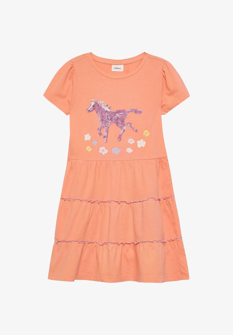 Robe pêche à manches courtes avec jupe à volants, cheval violet en sequins et petites fleurs brodées sur le corsage avant.