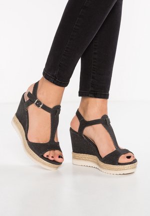 Refresh Sandały na obcasie