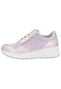 Helllila Sneaker mit einer Kombination aus Wildleder und metallischen Akzenten, ausgestattet mit einer Schnürung und einem seitlichen Reißverschluss sowie einer gepolsterten weißen Sohle.