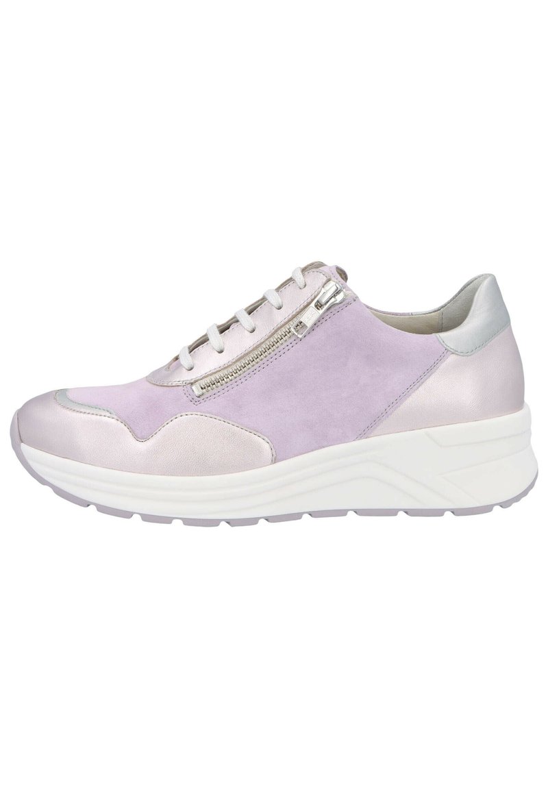 Helllila Sneaker mit einer Kombination aus Wildleder und metallischen Akzenten, ausgestattet mit einer Schnürung und einem seitlichen Reißverschluss sowie einer gepolsterten weißen Sohle.