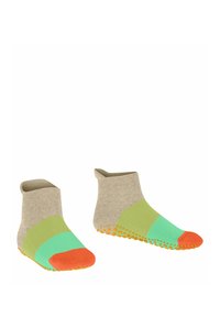 Chaussettes beiges montantes avec des accents verts et orange, dotées d'une semelle texturée pour l'adhérence et de sections colorées sur le pied.