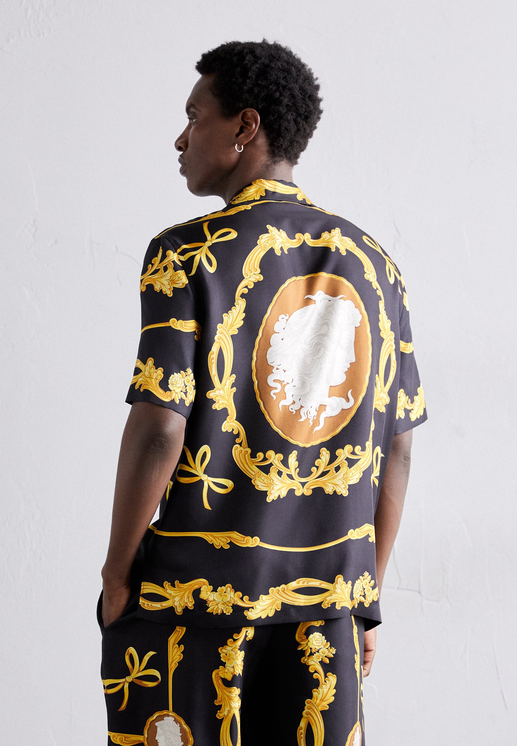 新品未使用 Versace Medusa baroque Short Shirt 新品未使用 Versace Medusa baroque Short Shirt