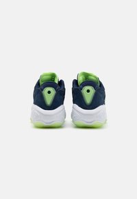 New Balance FRESH FOAM BB V2 - Zapatillas de baloncesto - navy