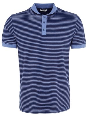 Polo à manches courtes rayé horizontal bleu marine et bleu clair avec un col bleu clair et une patte de boutonnage à trois boutons.