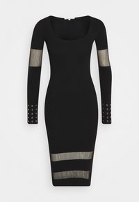 Schwarzes geripptes Strickkleid mit langen Ärmeln, das transparente horizontale Einsätze und goldfarbene Hardware-Akzente an den Bündchen aufweist. Quadrat-Ausschnitt.