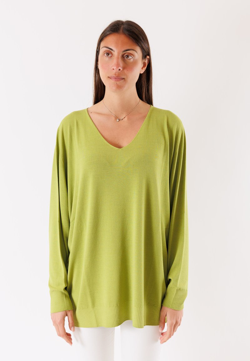 KONTATTO SCOLLO A V - Maglione - verde