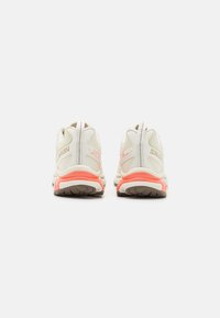 Salomon Sportstyle XT-6 EXPANSE UNISEX - Tenisice - vanilla ice/cement/celadon green