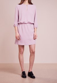 Emporio Armani Vardagsklänning - purple