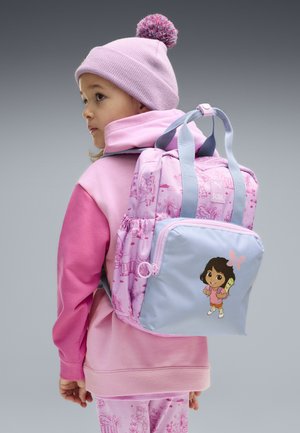 Puma, PUMA X DORA THE EXPLORER 9 L EXTRAKLEINER RUCKSACK UNISEX - Vandrerygsække - mauve glow