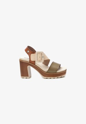 Refresh, SANDALIA DE MUJER CON TACÓN - HIELO - Sandalias con plataforma - blanco