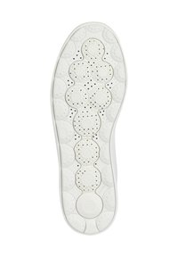 Suola di scarpa in gomma bianca con motivi circolari, punti testurizzati e fori di ventilazione per traspirabilità. Forma elegante e arrotondata.